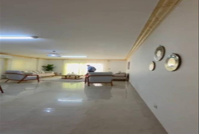 8300452 - Property Image 3