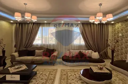 Twin House - 4 Bedrooms - 6 Bathrooms for sale in Al Feda Gardens - Sheikh Zayed Compounds - Sheikh Zayed City - Giza