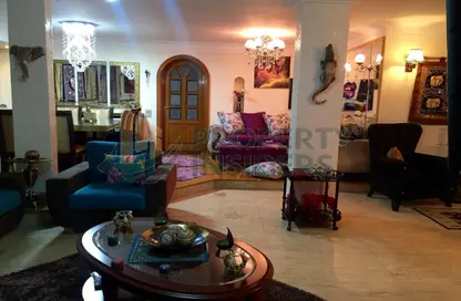 Apartment - 3 Bedrooms - 3 Bathrooms for sale in Lebanon Square - Mohandessin - Giza