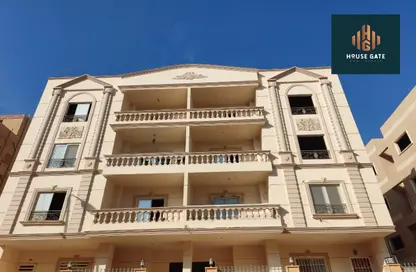 Apartment - 3 Bedrooms - 3 Bathrooms for sale in 5th Neighborhood - 4th Area - Shorouk City - Cairo