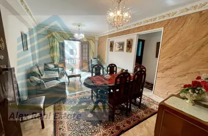 Apartment - 2 Bedrooms - 1 Bathroom for rent in Ahmed Allam St. - Sporting - Hay Sharq - Alexandria