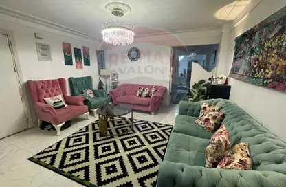 Apartment - 3 Bedrooms - 1 Bathroom for sale in Camp Chezar - Hay Wasat - Alexandria