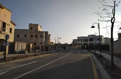 منزل مزدوج - 3 غرف نوم - 5 حمامات للبيع في ليفانا - اب تاون كايرو - المقطم - القاهرة