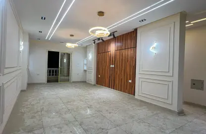 Apartment - 3 Bedrooms - 2 Bathrooms for sale in Al Lebeny Axis - El Mariouteya - Faisal - Hay El Haram - Giza
