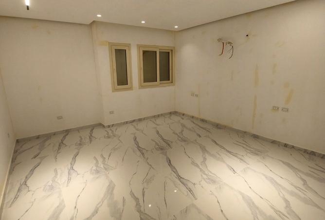 8062704 - Property Image 2