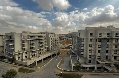 Apartment - 3 Bedrooms - 2 Bathrooms for sale in Mountain View iCity - 5th Settlement Compounds - The 5th Settlement - New Cairo City - Cairo