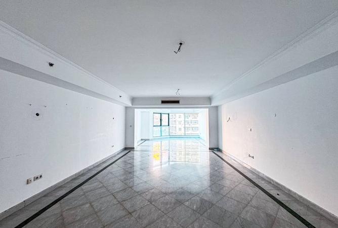 8232462 - Property Image 2