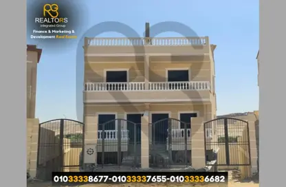 فيلا - 4 غرف نوم - 4 حمامات للبيع في كمبوندات 6 أكتوبر - مدينة 6 أكتوبر - الجيزة