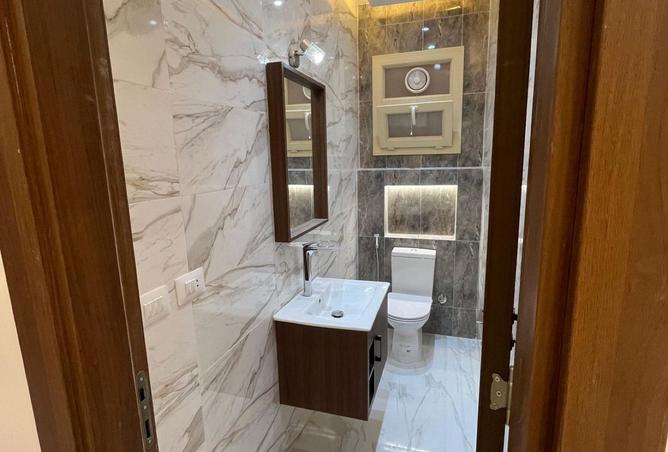 8081235 - Property Image 2