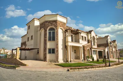 Townhouse - 3 Bedrooms - 4 Bathrooms for sale in Divina Gardens - 3rd District West - Shorouk City - Cairo