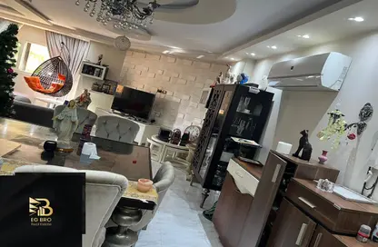Apartment - 2 Bedrooms - 2 Bathrooms for sale in New Cairo City - Cairo