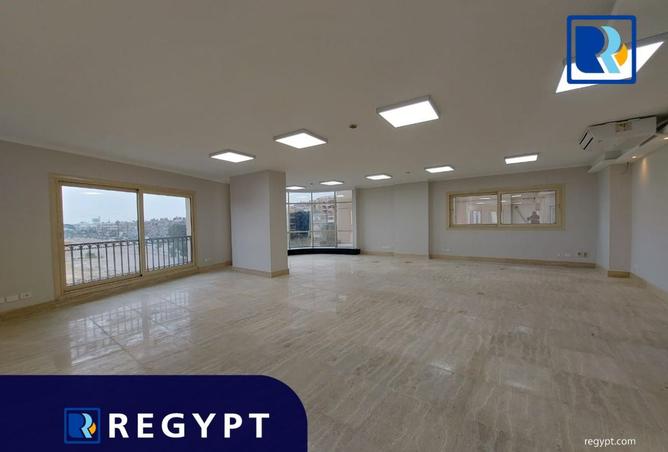 8193476 - Property Image 2