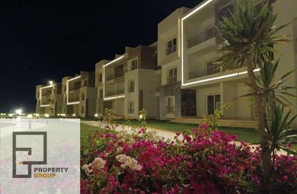 Chalet - 2 Bedrooms - 2 Bathrooms for sale in Sea View - Ras Al Hekma - North Coast