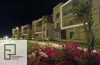 Chalet - 2 Bedrooms - 2 Bathrooms for sale in Sea View - Ras Al Hekma - North Coast