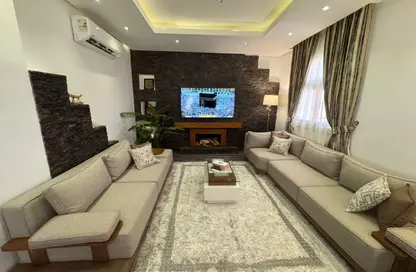 Apartment - 3 Bedrooms - 2 Bathrooms for rent in Al Gezira St. - South Investors Area - New Cairo City - Cairo