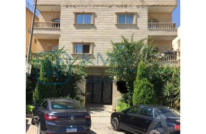 Apartment - 3 Bedrooms - 2 Bathrooms for sale in Musab Bin Omair St. - Area E - Ganoob El Acadimia - New Cairo City - Cairo