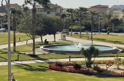 Villa - 5 Bedrooms - 6 Bathrooms for sale in Royal City - Sheikh Zayed Compounds - Sheikh Zayed City - Giza