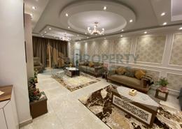 شقة - 4 غرف نوم - 2 حمامات for للايجار in شارع دمشق - المهندسين - الجيزة