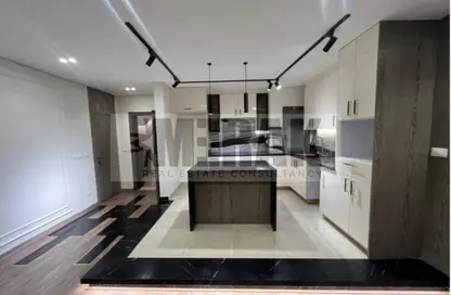 Apartment - 3 Bedrooms - 3 Bathrooms for sale in Eastown - 5th Settlement Compounds - The 5th Settlement - New Cairo City - Cairo