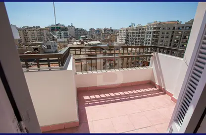 شقة - 3 غرف نوم - 1 حمام للبيع في شارع ابراهيم العباني - جليم - حي شرق - الاسكندرية