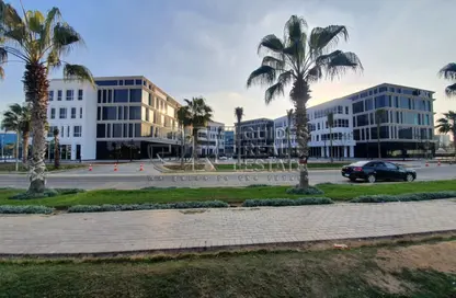 Office Space - Studio - 3 Bathrooms for rent in Smart Village - Cairo Alexandria Desert Road - 6 October City - Giza
