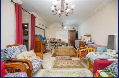 شقة - 3 غرف نوم - 1 حمام للبيع في شارع إبراهيم راضى - بولكلي - حي شرق - الاسكندرية