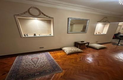 Apartment - 3 Bedrooms - 2 Bathrooms for sale in Mohamed Maraashly St. - Zamalek - Cairo