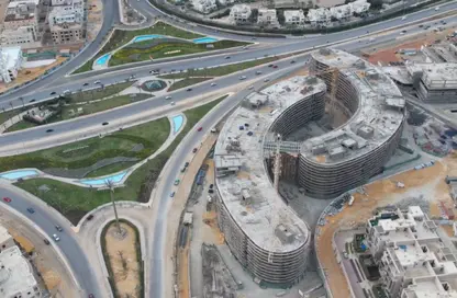 محل تجاري - استوديو - 2 حمامات للبيع في مون ريزيدنس - فيفث سكوير - التجمع الخامس - مدينة القاهرة الجديدة - القاهرة