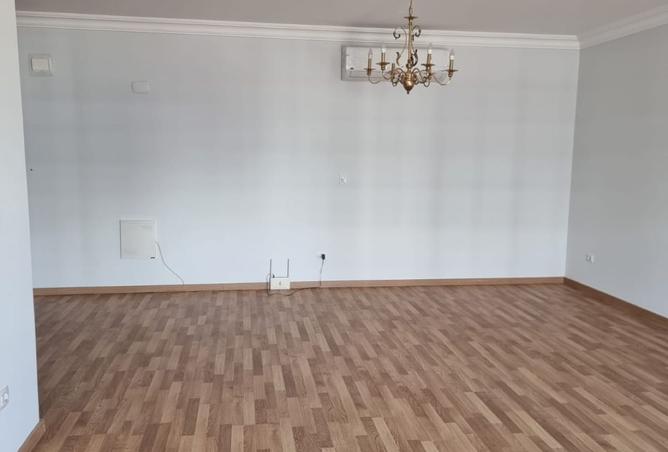 8315988 - Property Image 3