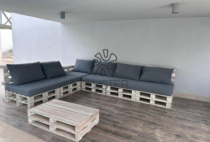 8227785 - Property Image 2