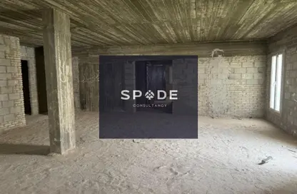 Apartment - 5 Bedrooms - 4 Bathrooms for sale in Mountain View Hyde Park - 5th Settlement Compounds - The 5th Settlement - New Cairo City - Cairo