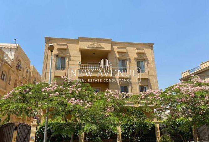 Apartment - 4 Bedrooms - 3 Bathrooms for sale in Al Shaimaa St. - Area F - Ganoob El Acadimia - New Cairo City - Cairo