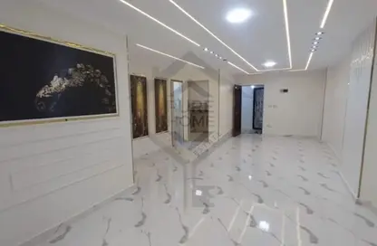 Shop - Studio - 4 Bathrooms for rent in Kamal Eldin Salah St. - Smouha - Hay Sharq - Alexandria