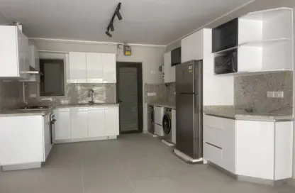 Apartment - 2 Bedrooms - 2 Bathrooms for rent in Lake View Residence - 5th Settlement Compounds - The 5th Settlement - New Cairo City - Cairo