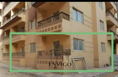 Apartment - 3 Bedrooms - 2 Bathrooms for sale in Mohamed Naguib Axis - Abou El Houl - New Cairo City - Cairo