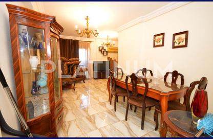 Apartment - 3 Bedrooms - 1 Bathroom for sale in Shayboub St. - Cleopatra - Hay Sharq - Alexandria