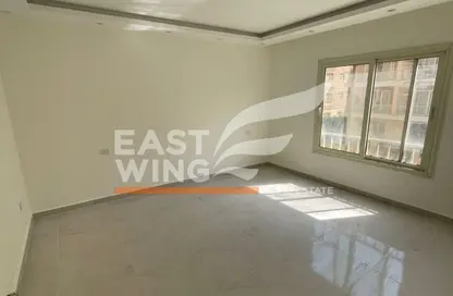 Apartment - 3 Bedrooms - 3 Bathrooms for sale in Wadi Degla - North Investors Area - New Cairo City - Cairo