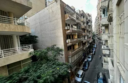 شقة - 3 غرف نوم - 3 حمامات للايجار في شارع السيدة سكينة إبنت الحسين - كفر عبده - رشدي - حي شرق - الاسكندرية