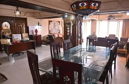 Apartment - 3 Bedrooms - 3 Bathrooms for sale in Zamalek - Cairo