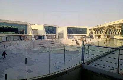 محل تجاري - استوديو - 2 حمامات للبيع في سنترادا هاب - محور 26 يوليو - مدينة 6 أكتوبر - الجيزة