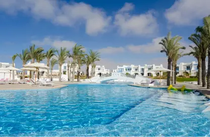 Chalet - 2 Bedrooms - 2 Bathrooms for sale in Mountain View - Ras Al Hekma - North Coast