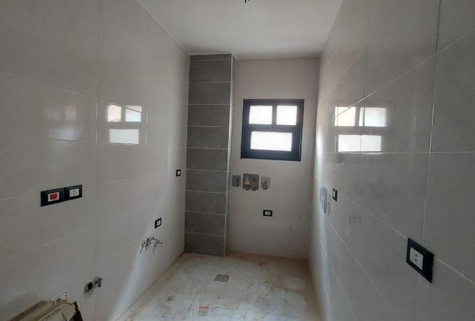 8393690 - Property Image 2