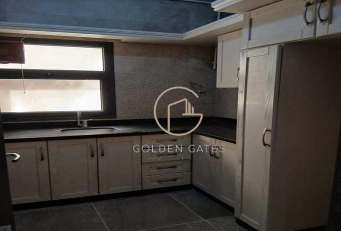 8220135 - Property Image 3