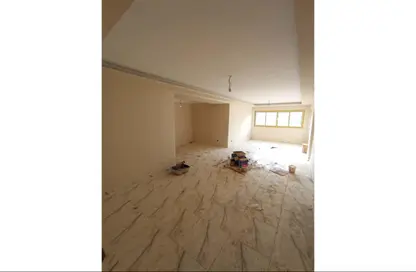 Apartment - 3 Bedrooms - 2 Bathrooms for rent in Hassan Ma'moon St. - 6th Zone - Nasr City - Cairo