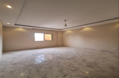 شقة - 3 غرف نوم - 2 حمامات للبيع في شارع امتداد مكرم عبيد - مساكن المهندسين - مدينة نصر - القاهرة