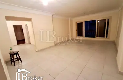 Apartment - 3 Bedrooms - 1 Bathroom for rent in Doctor Yahya Al Mashad St. - Smouha - Hay Sharq - Alexandria Apartment - 3 Bedrooms - 1 Bathroom for rent in Doctor Yahya Al Mashad St. - Smouha - Hay Sharq - Alexandria