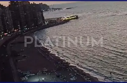 Apartment - 3 Bedrooms - 3 Bathrooms for sale in Al Geish Road - El Montazah - Hay Than El Montazah - Alexandria