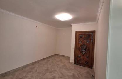 شقة - 3 غرف نوم - 3 حمامات للبيع في ميدان لبنان - المهندسين - الجيزة