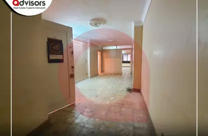 Apartment - 3 Bedrooms - 2 Bathrooms for rent in Mahmoud Al Essawy St. - Miami - Hay Awal El Montazah - Alexandria