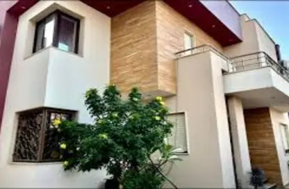 Villa - 5 Bedrooms - 6 Bathrooms for sale in V Levels - Sheikh Zayed Compounds - Sheikh Zayed City - Giza